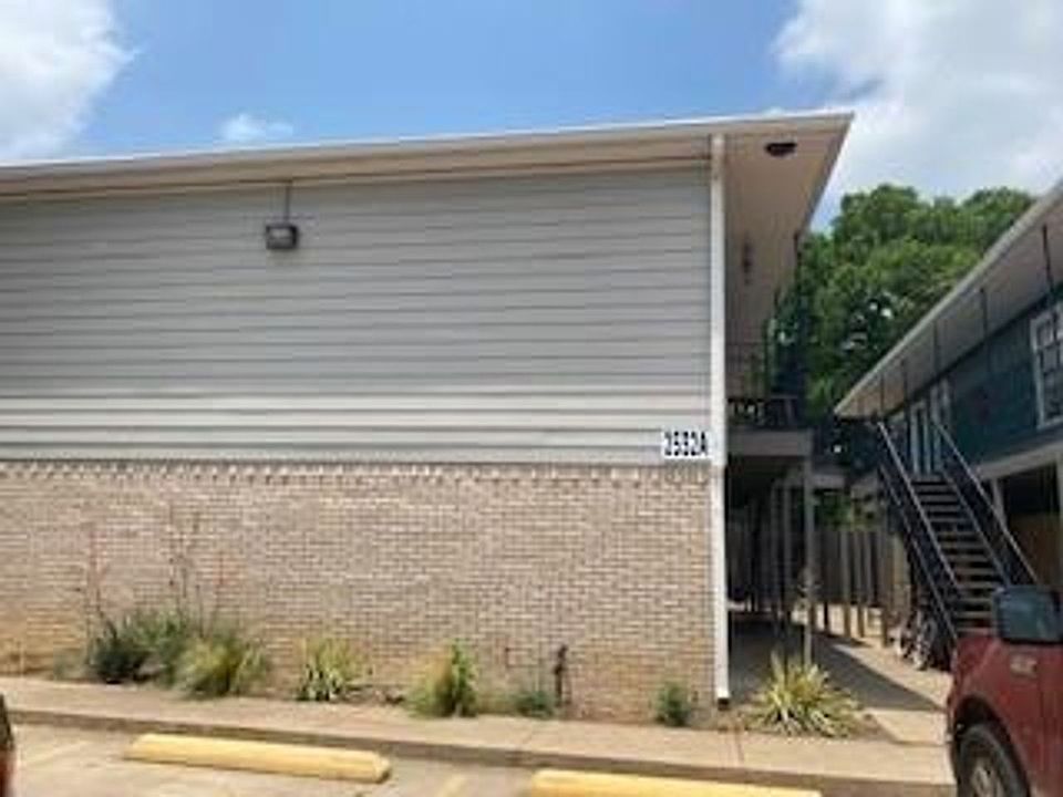 1st image of 2532 Charlotte St #A
