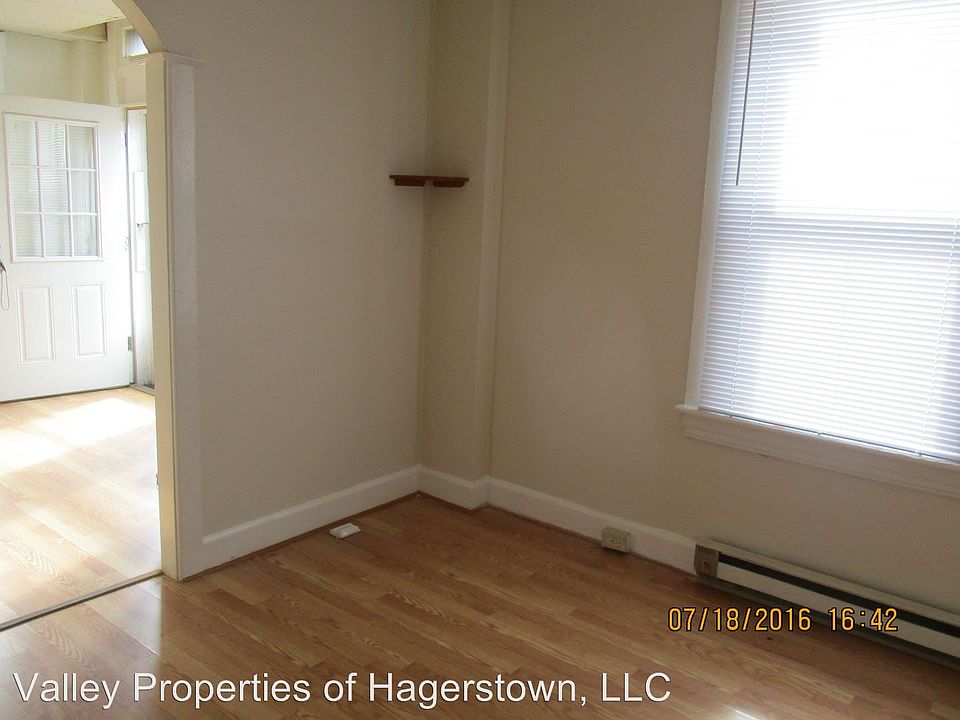 2nd image of 814 W Washington St