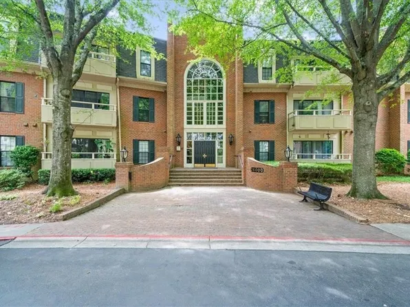 25104 Plantation Dr NE, Atlanta, GA 30324