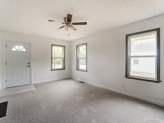 5th image of 2409 Parkwood Ave