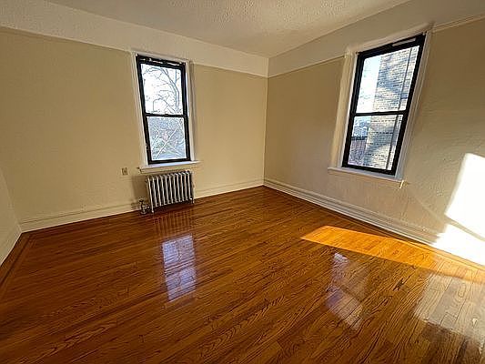 4th image of 40-15 81st St #B47