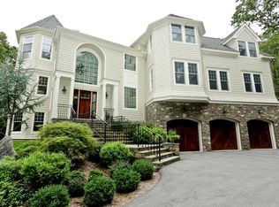 1624 Hunterbrook Rd, Yorktown Heights, NY 10598