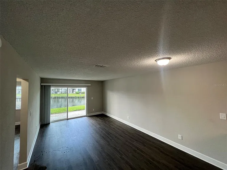 2556 Woodgate Blvd #103 — Photo 10