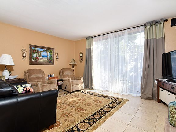 3rd image of 2280 Woodside Ln Unit 3