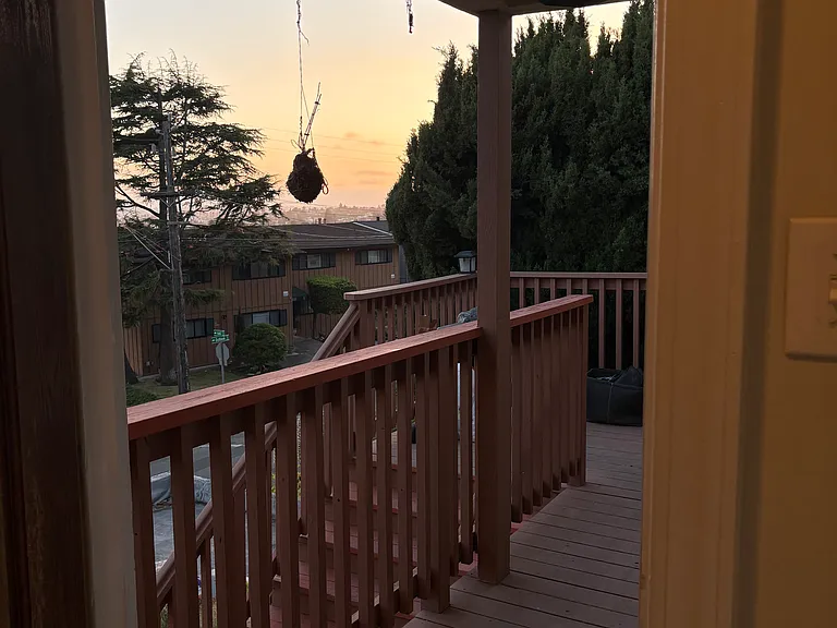 6600 Outlook Ave — Photo 4
