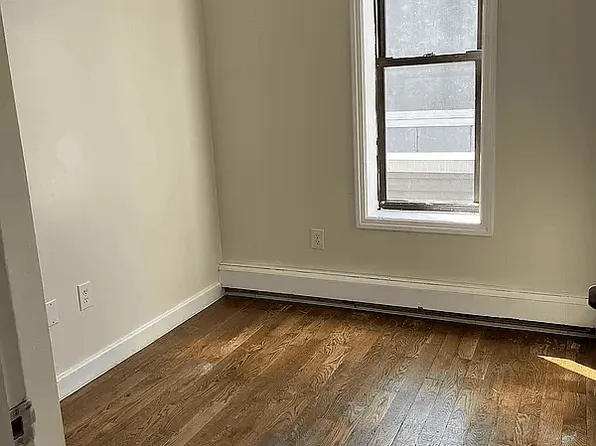 1637 Saint Mark's Avenue R4 image 2 of 8