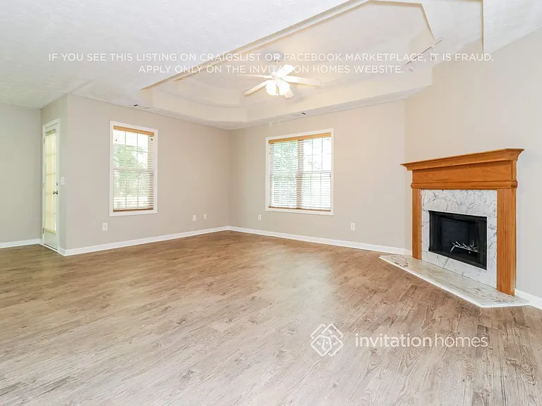 135 Longcreek Dr — Photo 5