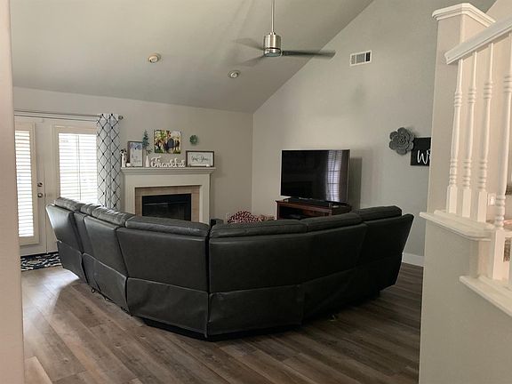 3rd image of 6224 Thicket Ct