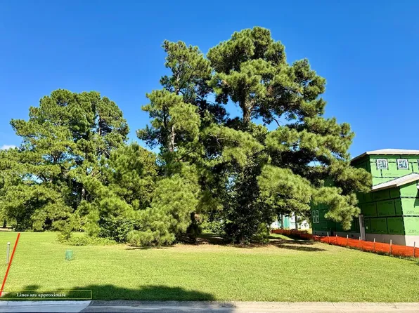 18 Charlestowne Dr #82, Cape Charles, VA 23310