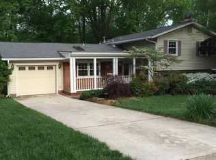 2509 Jackson Pkwy, Vienna, VA 22180