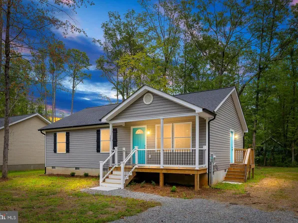 380 Shorewood Dr, Colonial Beach, VA 22443