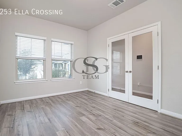 1253 Ella Xing — Photo 4