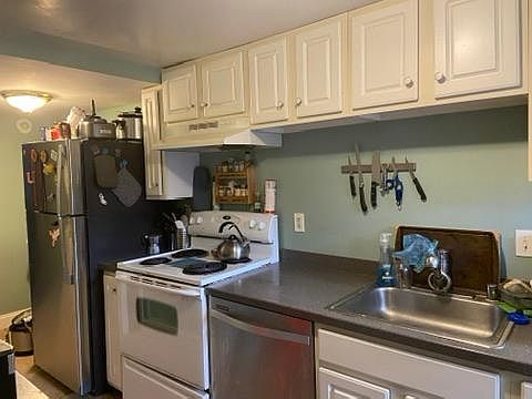 galley kitchen