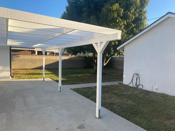 3075 Hackett Ave, Long Beach, CA 90808