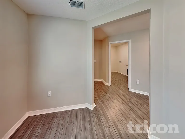 449 Kensington View Dr — Photo 5