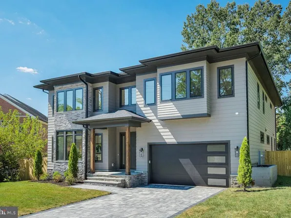 5225 Little Falls Rd, Arlington, VA 22207