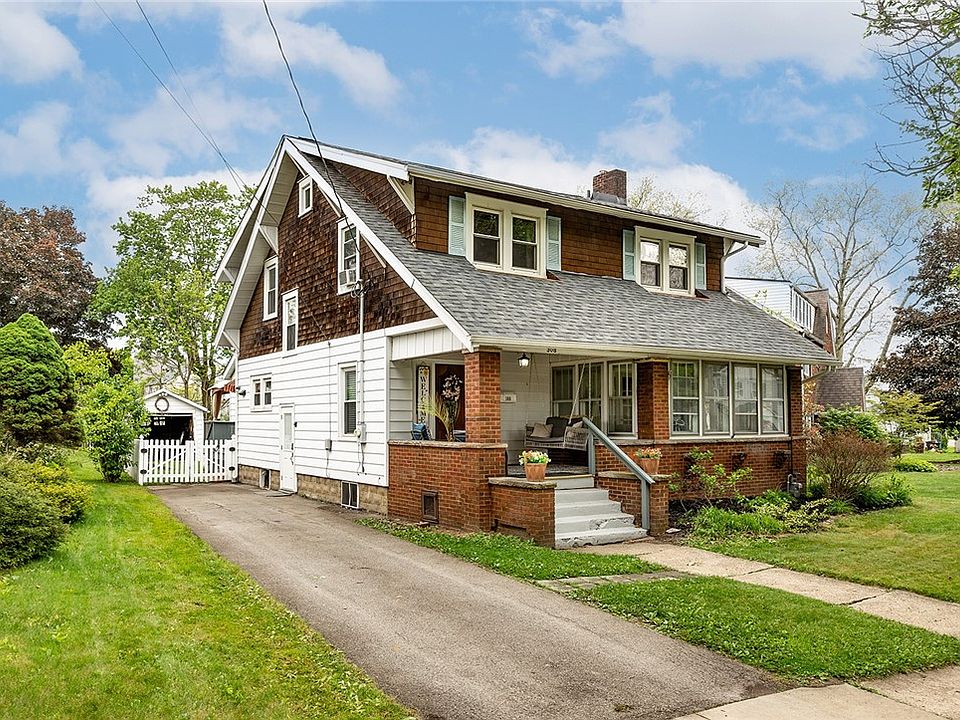 1st image of 308 Hillcrest Cir