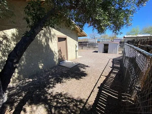 Studio, 700 sqft, $695 — Photo 4