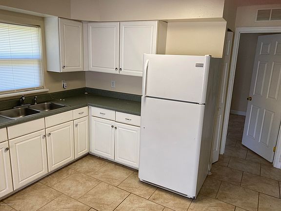 3rd image of 1642 Lizette St SE APT A