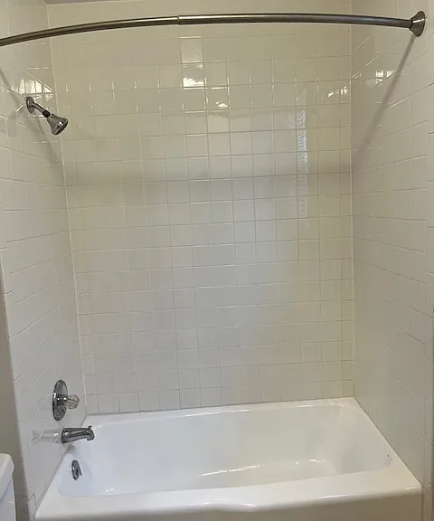 tiled shower/tub surround