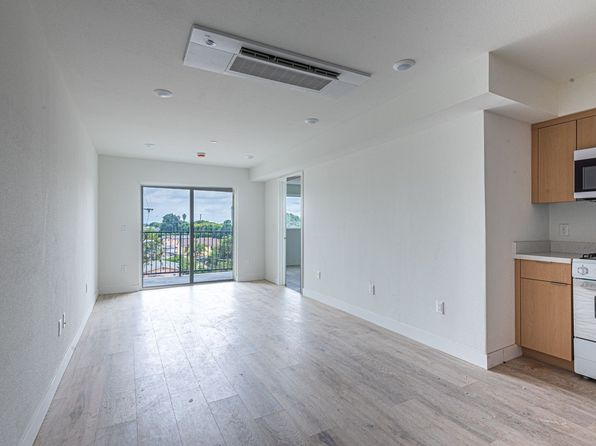 7410 S Avalon Blvd #107