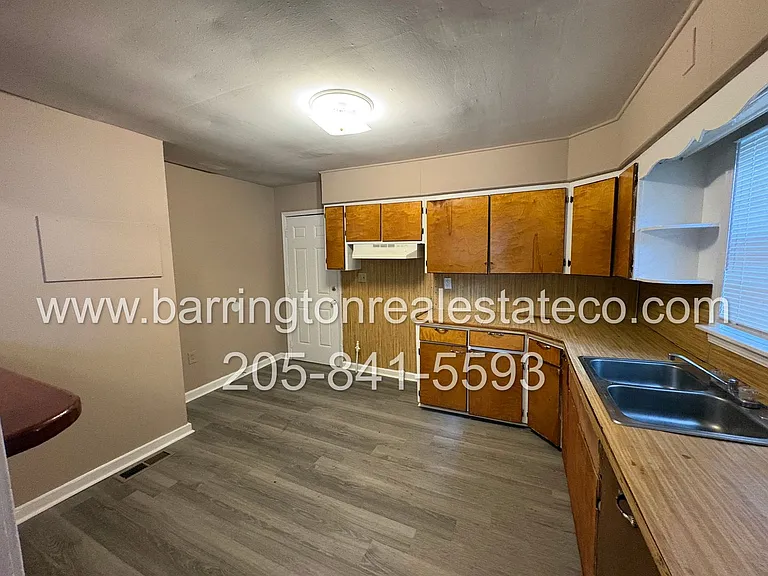920 Jackson Blvd — Photo 4
