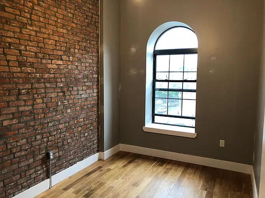 Rented by Arvik Group Real Estate | media 78