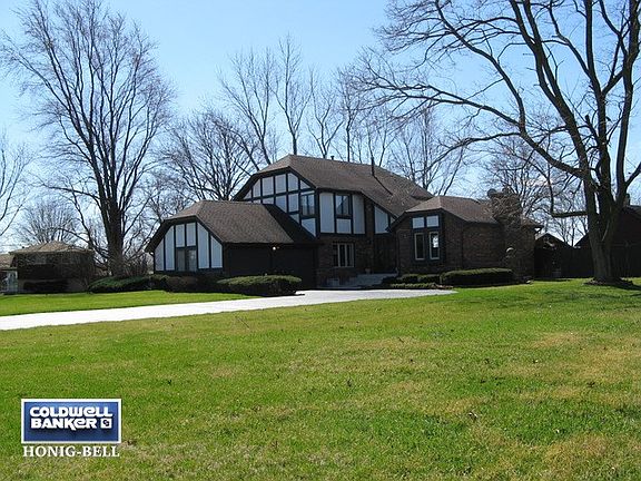 2nd image of 415 Essex Ln