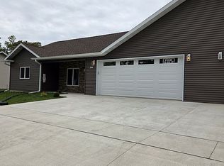 106 5th Ave SE, Tripoli, IA 50676