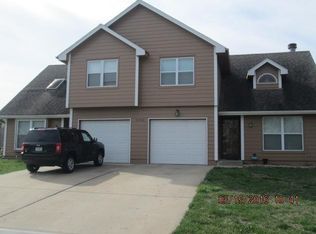 1023 SE 7th Ter, Lees Summit, MO 64063
