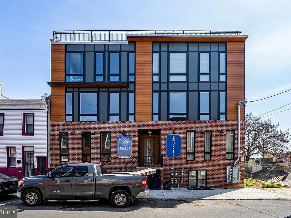 2409 N Hancock St #4