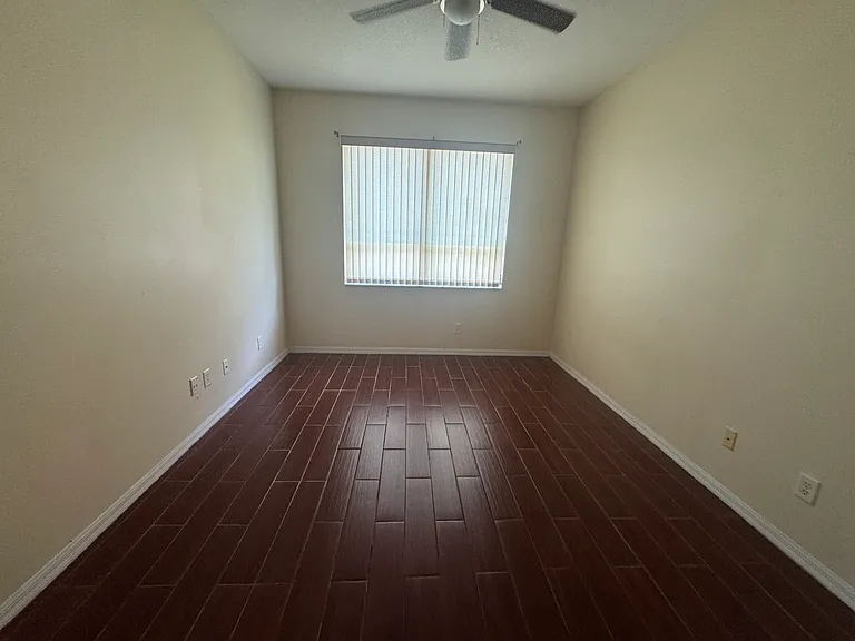 981 NW Tuscany Dr — Photo 11