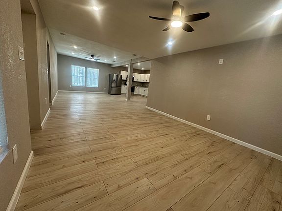 3rd image of 902 S San Eduardo Ave
