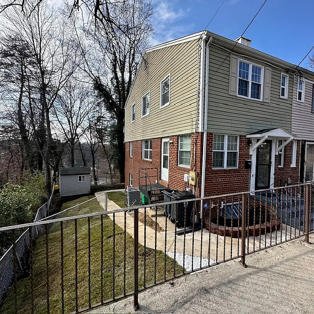 3 bed, 1.5 bath, 1088 sqft, $3,150 — Photo 1