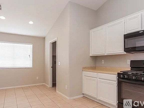 4th image of 2749 Gardenia Flower Ave