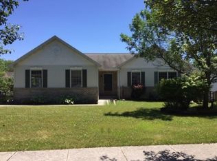 18 Charlestown Ct, Littlestown, PA 17340