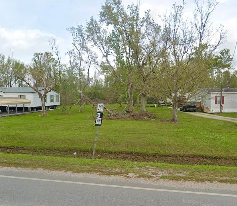 2nd image of 1214 Coteau Rd