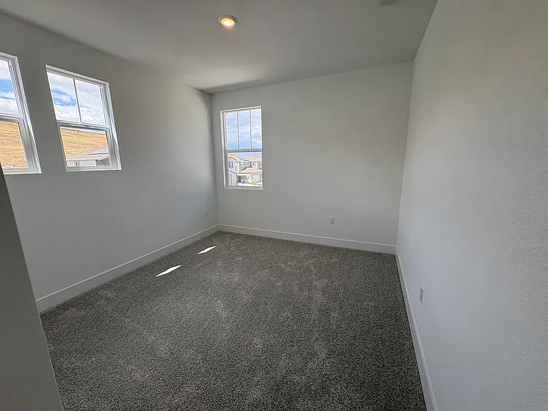 7966 Lamplight Dr — Photo 31