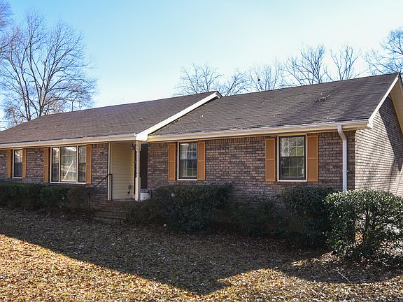 3rd image of 56 Debonaire Dr