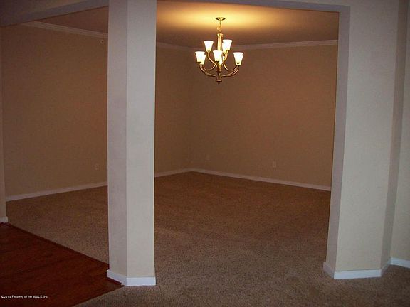 4th image of 633 Claire Ln