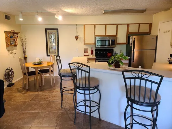 9999 Summerbreeze Dr, Fort Lauderdale, FL