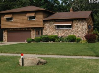 6999 W Parkview Dr, Parma, OH