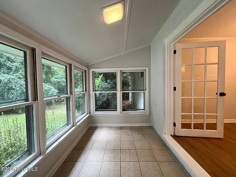 440 E Massachusetts Ave — Photo 16