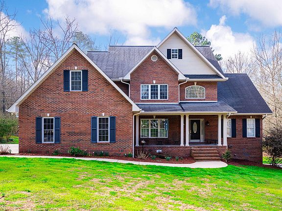 3rd image of 153 Nix Rd