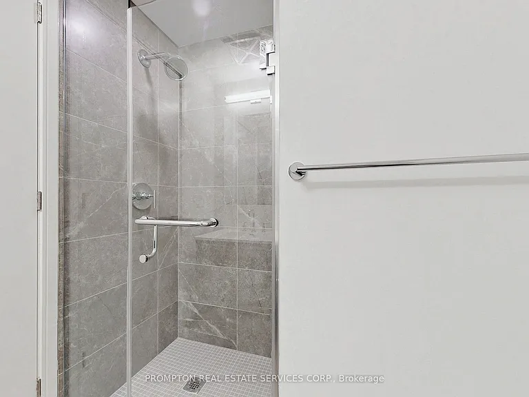 3 Gloucester St #1010 — Photo 21