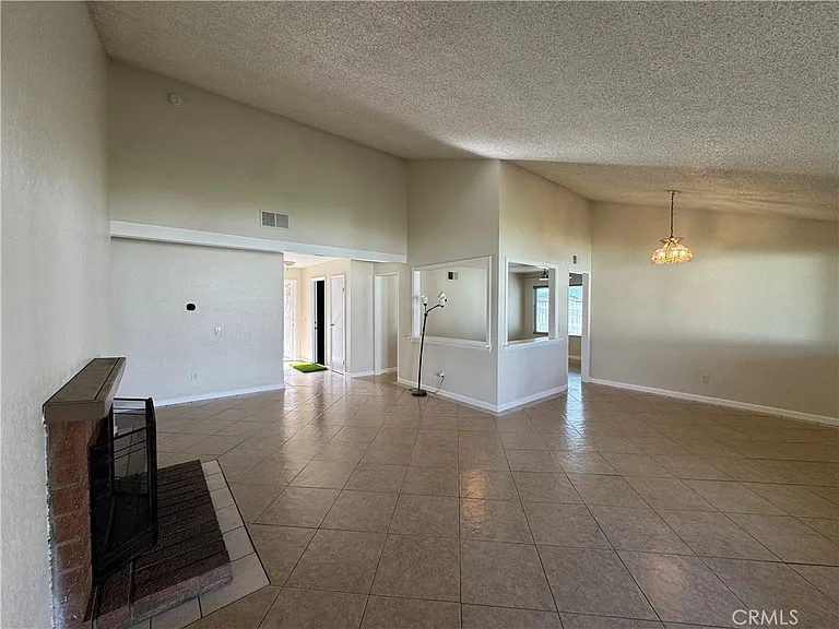 1792 N Ann St — Photo 15