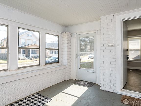 3rd image of 1221 Arbor Ave