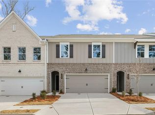 660 Sunstone Ln, Lawrenceville, GA 30043