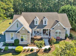 54 Sunview Cir, Moneta, VA 24121