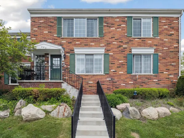 455 Baldwin Ave #203, Rochester, MI 48307